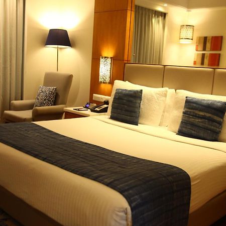 גורגאון The Place Gurugram, A Member Of Radisson Individuals מראה חיצוני תמונה