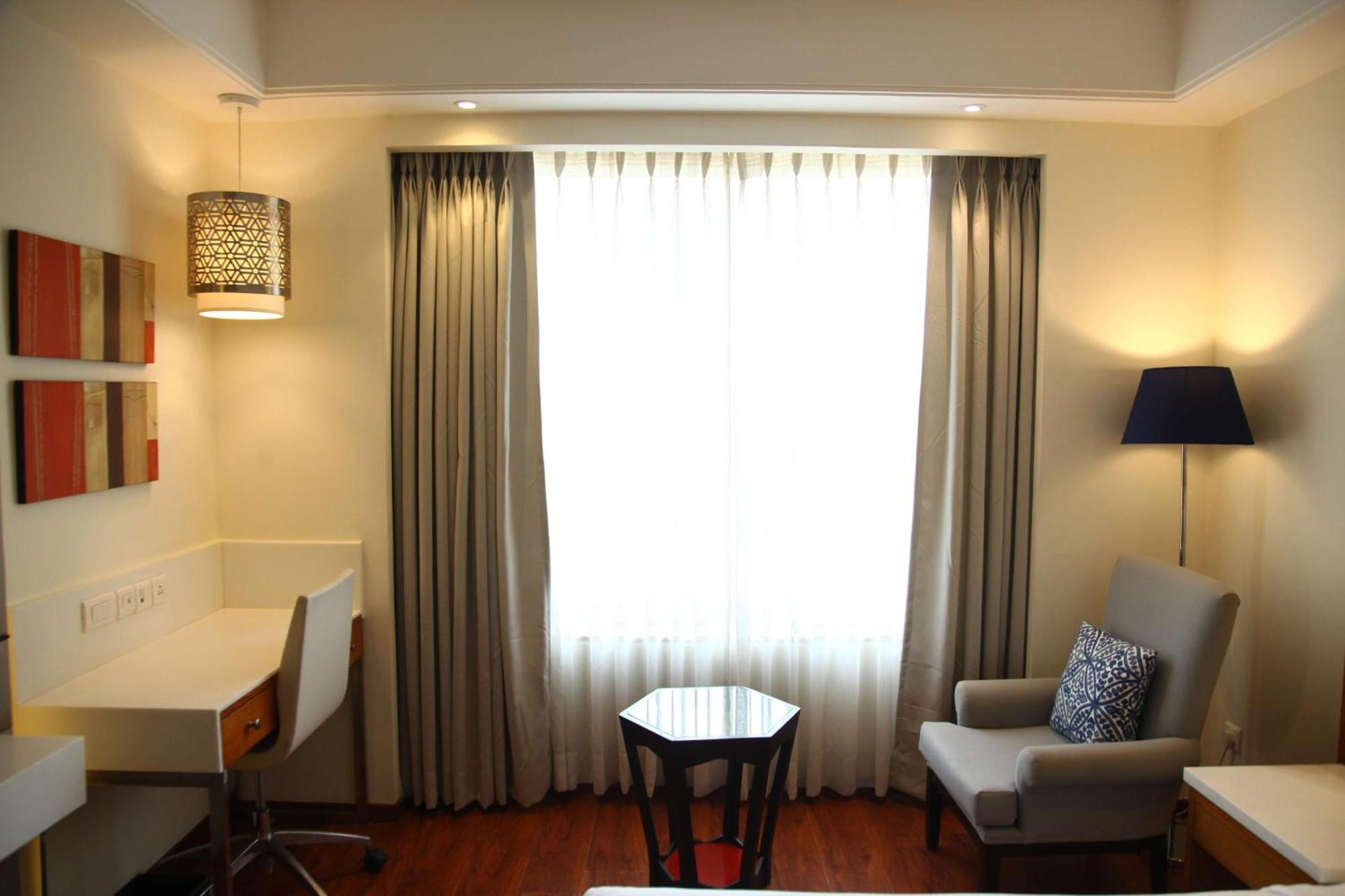 גורגאון The Place Gurugram, A Member Of Radisson Individuals מראה חיצוני תמונה