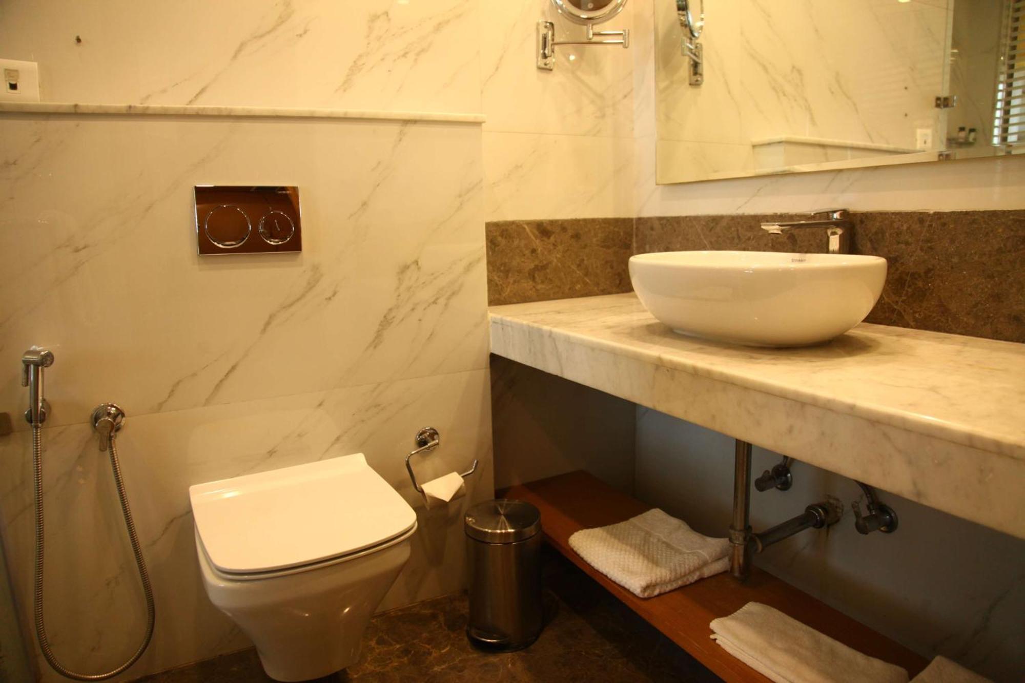 גורגאון The Place Gurugram, A Member Of Radisson Individuals מראה חיצוני תמונה