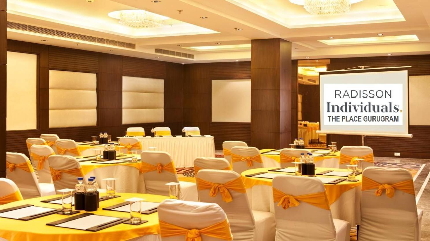 גורגאון The Place Gurugram, A Member Of Radisson Individuals מראה חיצוני תמונה