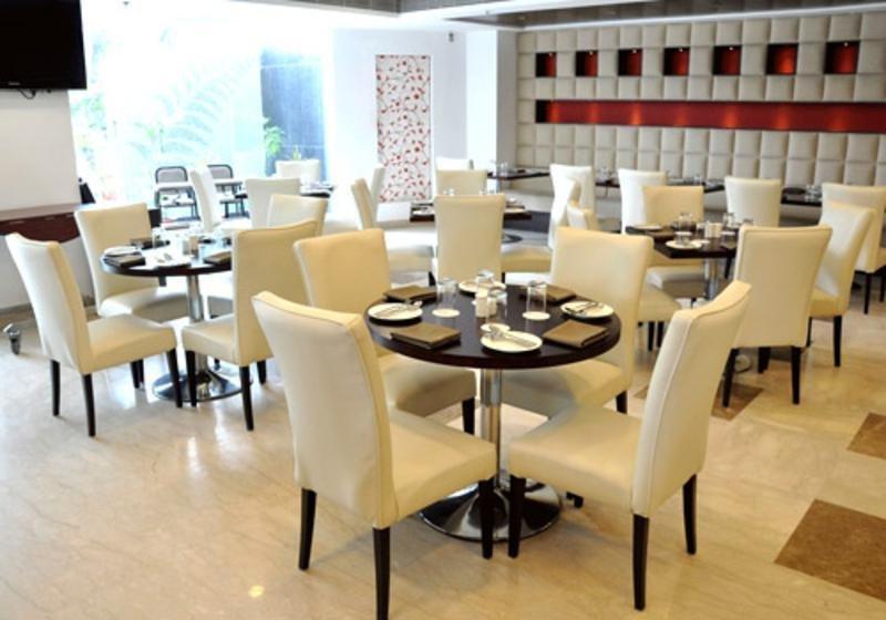 גורגאון The Place Gurugram, A Member Of Radisson Individuals מראה חיצוני תמונה